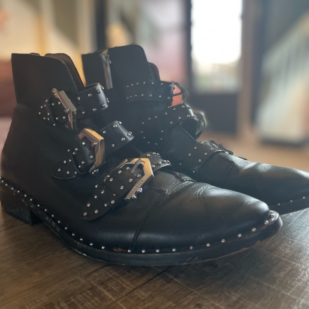 Gianni Bini bootie